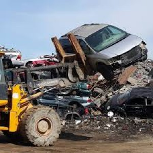 The Global Impact of Car Recycling: How Junkyards Drive the Economy
