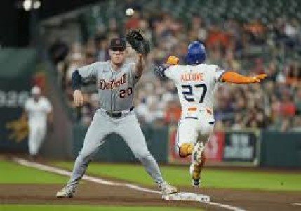 Riley Greene creates MLB record with 2 HR 9th inning