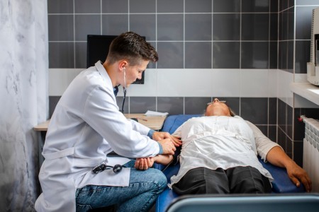 How Ardmore Doctors Detect Early Kidney Changes in Diabetic Patients