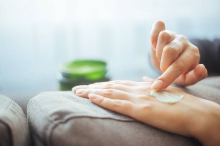 Benefits of Using Ivrea Cream for Skin Conditions