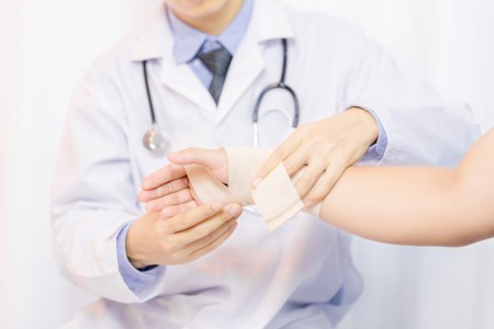 Wound Care and Dressing Training Explained for Nurses and Care Assistants