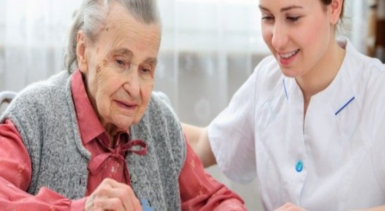 Is Basic Life Support Training Worth It for Non-Medical Professionals in Essex?