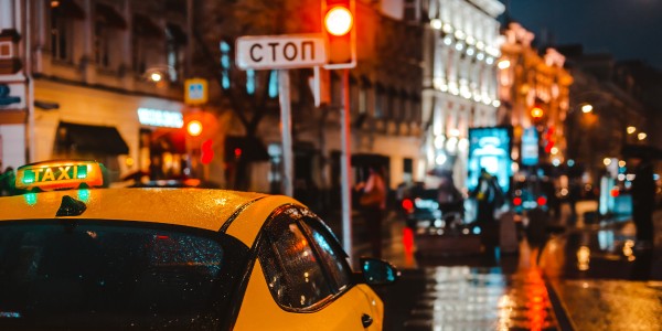 Why Harpenden Locals Trust Corker for Airport Transfers