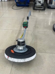 Máy vệ sinh pin năng lượng mặt trời hỗ trợ kiểm soát hiệu suất tốt hơn