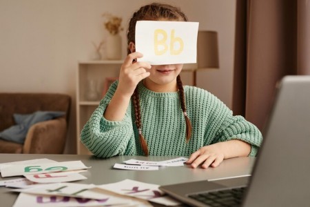 Why Creative Students Choose a B Design Course in Delhi for Industry-Focused Learning?