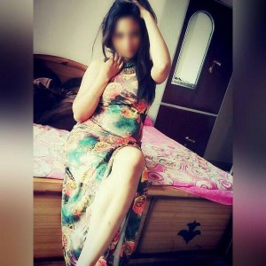 Why Do Men like HOT GIRL INSTEAD OF cute girl? (REAL PHOTO)