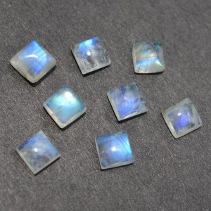 The Timeless Allure of Moonstone: Energy, Beauty & Balance