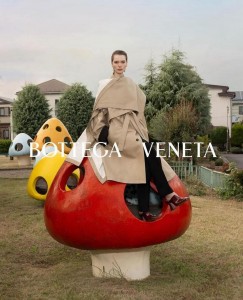 Bottega Veneta of muscular looks that were both strong 