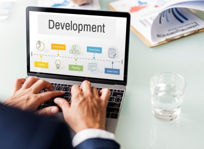 How to Select the Right Website Development Company in Kolkata for Your Brand?