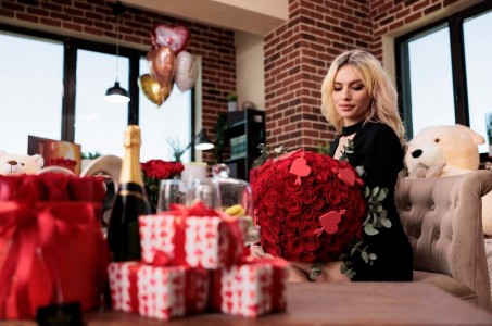 OyeGifts Trusted No.1 Online Flower Delivery Company For Bouquet Delivery Across India