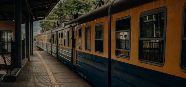 Long-Distance Train Travel in India: Essential Safety Tips Every Family Must Know