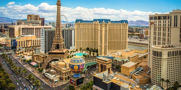 Proven Booth Strategies to Attract Buyers at SupplySide West Las Vegas 2025