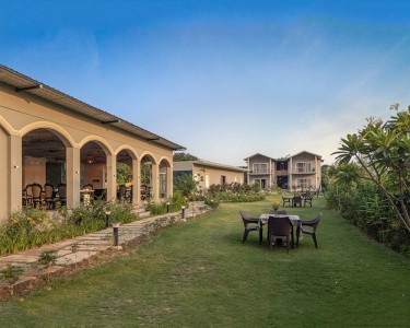 Couples’ Getaway Guide: Most Romantic Luxury Resorts in Jim Corbett