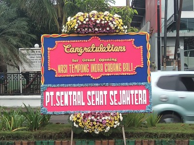 Papan Bunga Medan: Pilih Harga atau Kualitas?